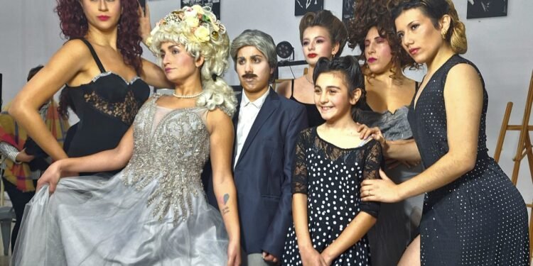 Se realizó un seminario de caracterización teatral en Mar de Ajó