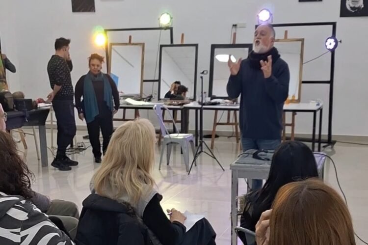 Se realizó un seminario de caracterización teatral en Mar de Ajó