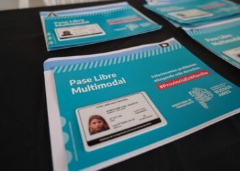 La Municipalidad de La Costa brinda asistencia a personas con discapacidad, para gestionar el Pase Libre Multimodal