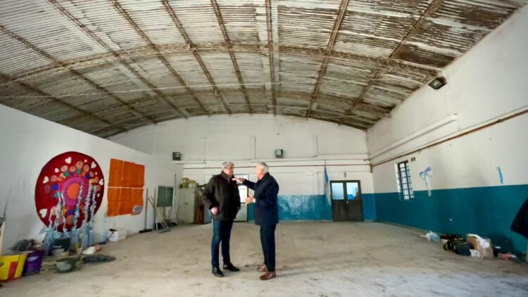 El intendente De Jesús supervisó la obra en la Escuela Primaria Nº 12 de Mar de Ajó