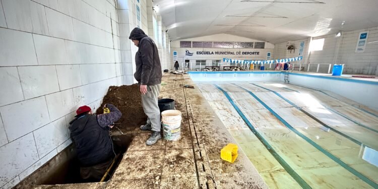 Comenzaron las tareas de mantenimiento en el Natatorio de Santa Teresita