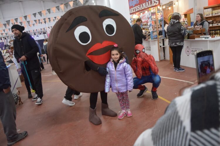 Más de 10.000 personas disfrutaron la 10º Fiesta Provincial del Alfajor Costero