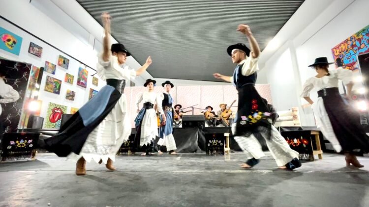 Payadores de la región compartieron su arte en Mar de Ajó