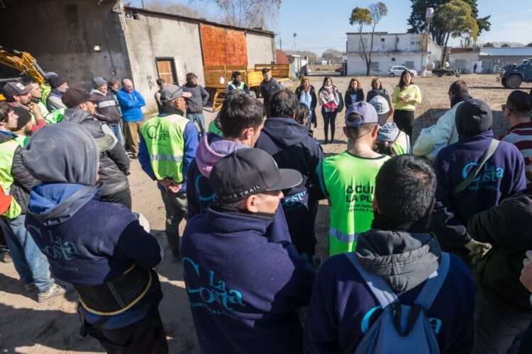 La Municipalidad de La Costa asesora a trabajadores en las Unidades de Gestión