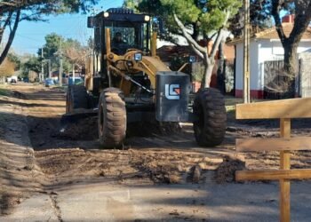Se realizaron trabajos de relleno y mantenimiento de calles de arena en Mar de Ajó