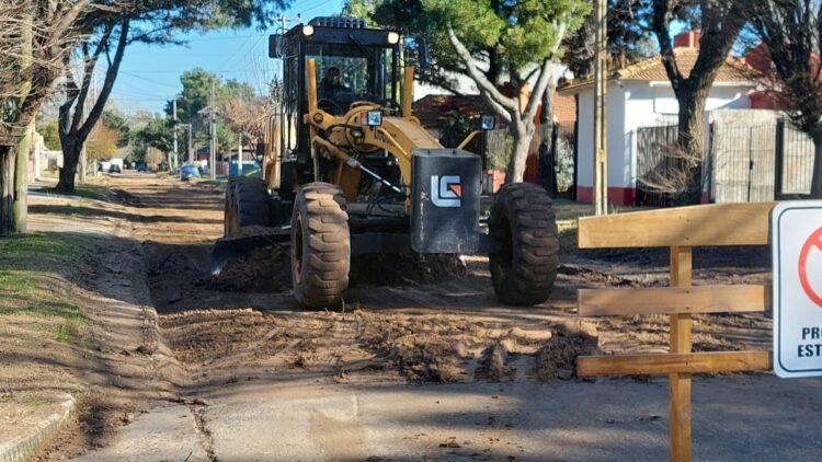 Se realizaron trabajos de relleno y mantenimiento de calles de arena en Mar de Ajó