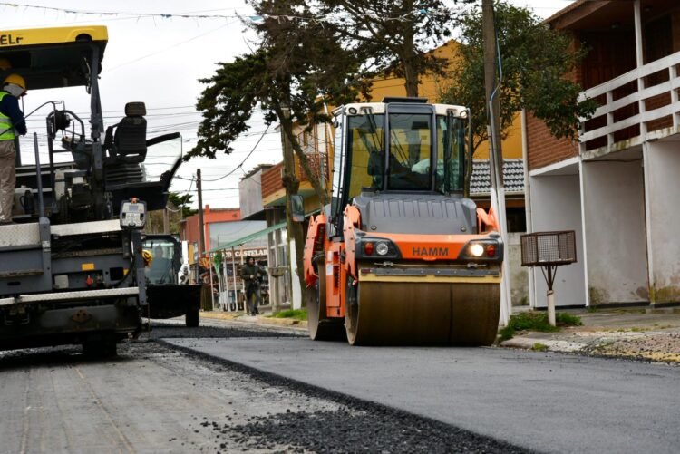 Obras: continúan los trabajos de repavimentación en Las Toninas