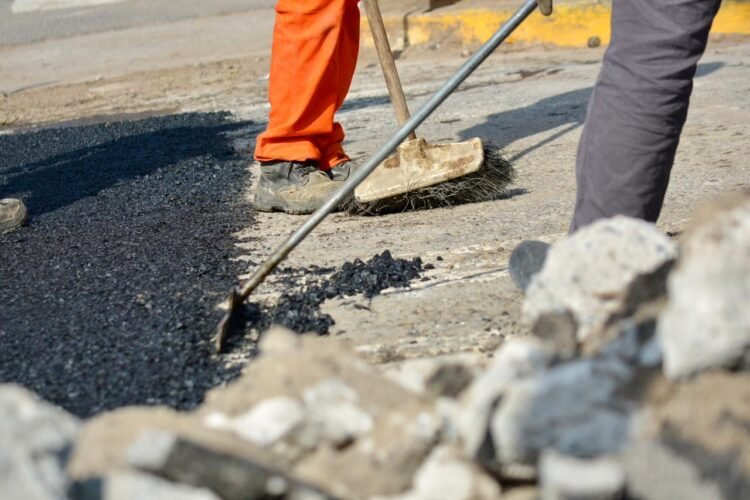 Avanza el Plan Municipal de Bacheo en Mar de Ajó