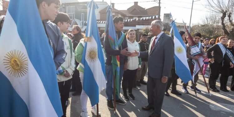 Una multitud participó del acto en homenaje al General José de San Martín