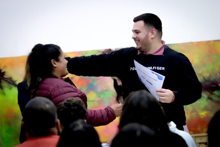 Entrega de diplomas a las y los egresados del plan de finalización de estudios secundarios “FinEs”