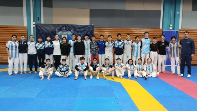 Taekwondistas de La Costa entrenaron con el Seleccionado Nacional Cadete y Juvenil