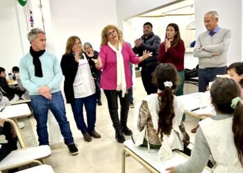 Juan de Jesús inauguró la nueva cocina y el comedor de la Escuela N° 12 de Mar de Ajó