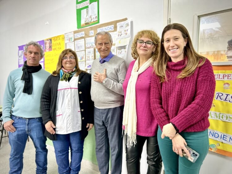 Juan de Jesús inauguró la nueva cocina y el comedor de la Escuela N° 12 de Mar de Ajó