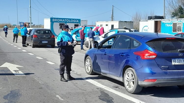 Continúan los operativos preventivos de control vehicular en La Costa