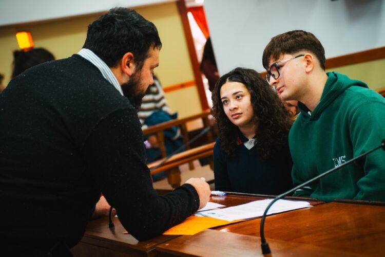 Con estudiantes de La Costa, sesionó el Parlamento Juvenil del Mercosur en el Concejo Deliberante