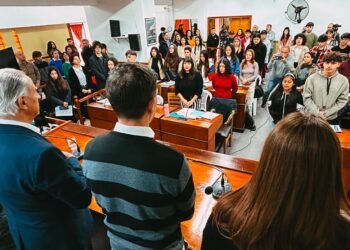 Con estudiantes de La Costa, sesionó el Parlamento Juvenil del Mercosur en el Concejo Deliberante