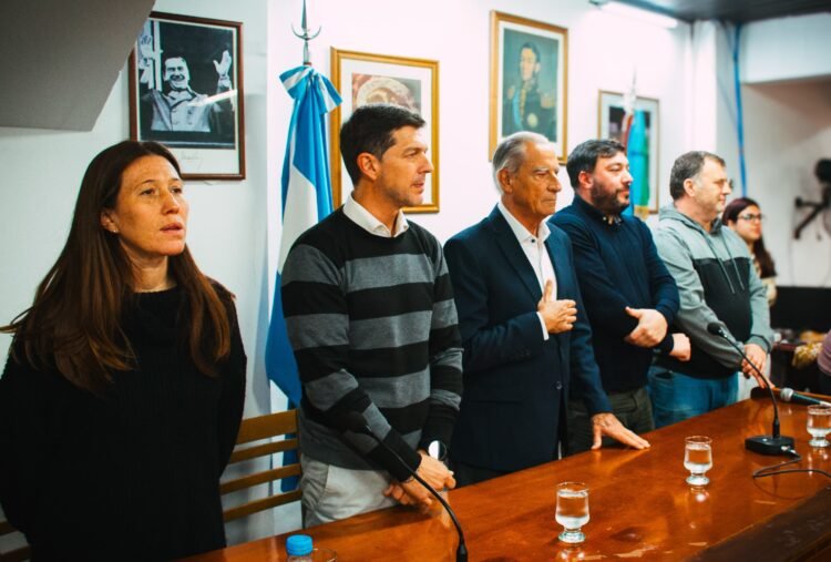 Con estudiantes de La Costa, sesionó el Parlamento Juvenil del Mercosur en el Concejo Deliberante