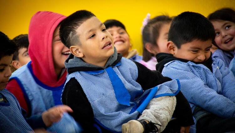 El Jardín de Infantes N° 904 recibió el taller “Se apagan las pantallas, se enciende la imaginación”