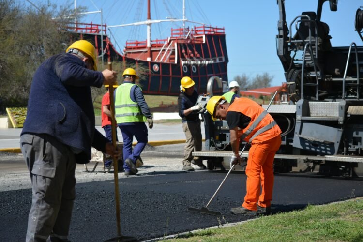 Continúan los trabajos del Plan Municipal de Bacheo en Santa Teresita