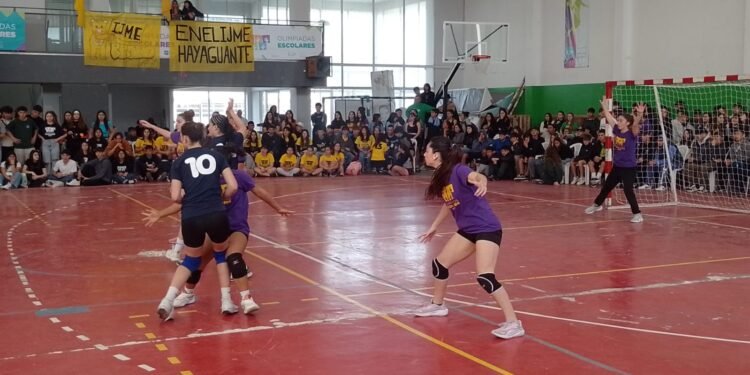 Estudiantes del Partido de La Costa vivieron la final de Handball de Olimpiadas Escolares