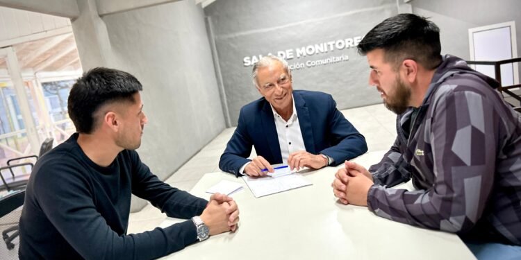 Fomento del trabajo local: reunión con autoridades de UOCRA La Costa