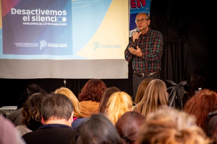 Provincia realizó una capacitación para brindar herramientas relacionadas a la problemática del suicidio