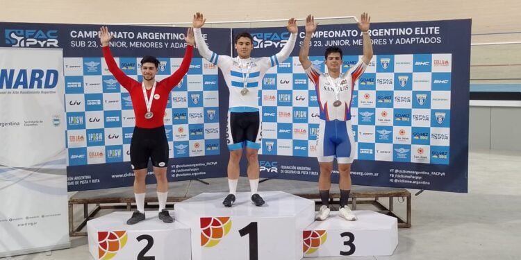 Vilar brilla en el certamen de ciclismo pista con su cuarta medalla