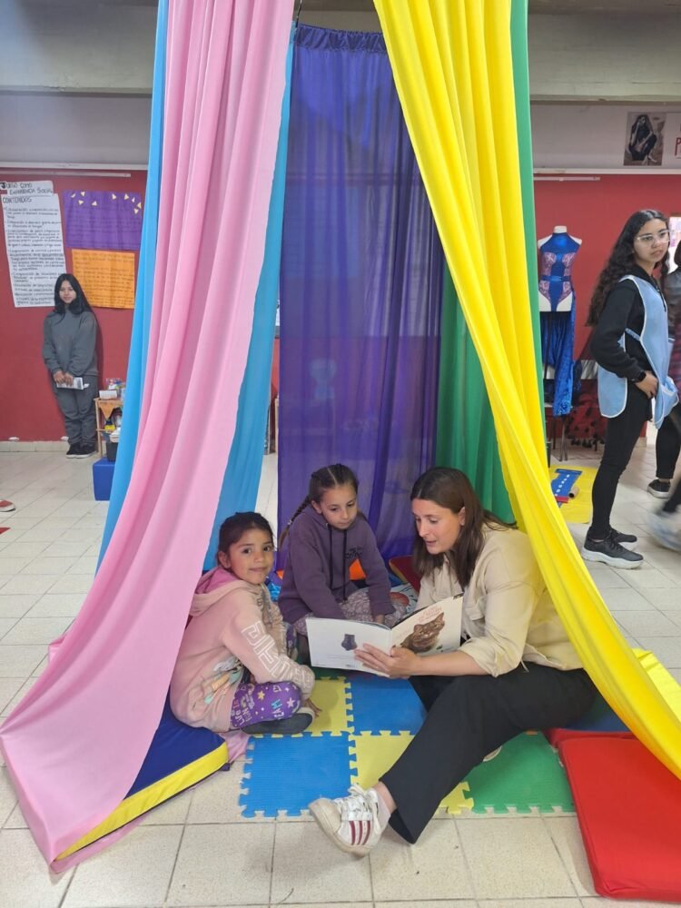 Gran convocatoria en la Expo Educativa del Instituto Superior de Formación Docente y Técnica N° 89, Dr. René Favaloro