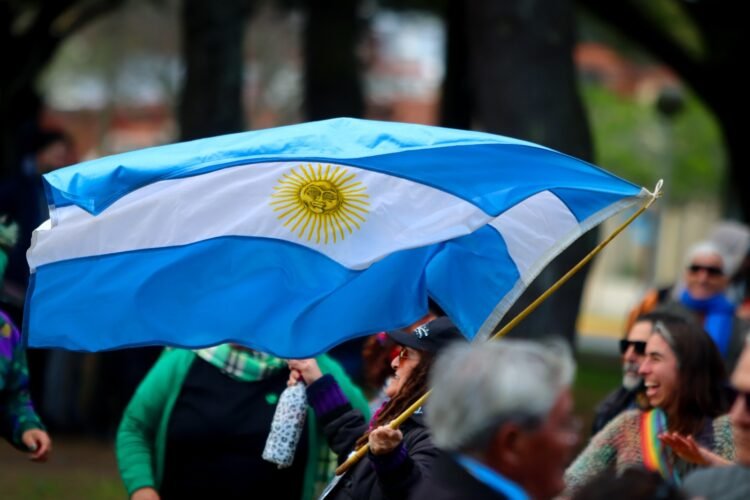 Vecinas y vecinos de La Costa se movilizaron en defensa de la Universidad Pública