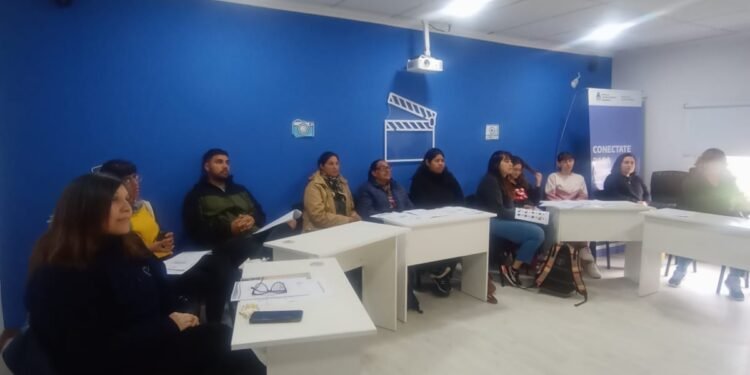 Taller gratuito de Lengua de Señas Argentinas en el Centro de Formación de Lucila del Mar