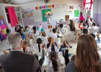Se desarrolló el programa municipal “EduCiencia” en la Escuela Primaria N° 3 de Las Toninas