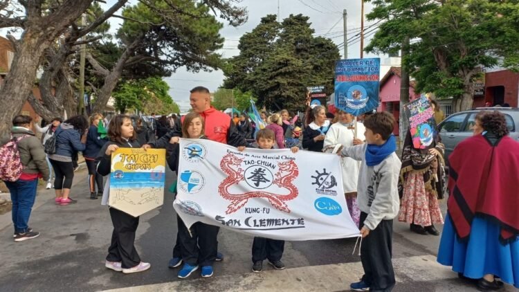 San Clemente del Tuyú: Brillo y creatividad en la 58° edición de la Fiesta Nacional de la Corvina Negra