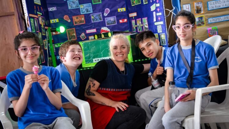 Comenzó la 51° edición de la Feria Provincial de Educación, Arte, Ciencias y Tecnología en La Costa