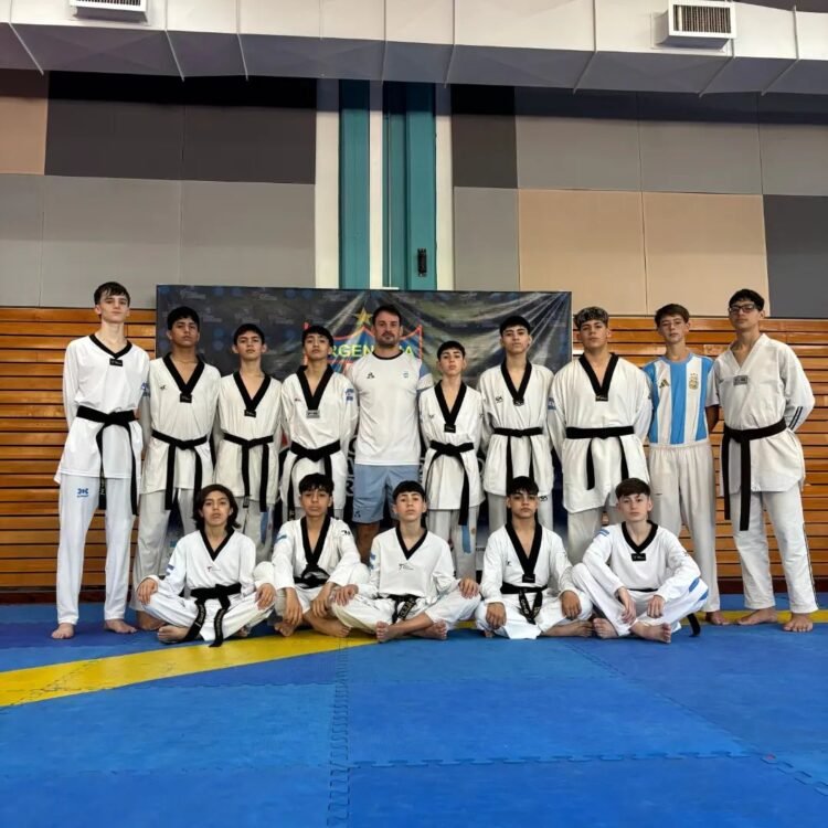 Atleta costero concentró con la Selección Nacional Juvenil de Taekwondo