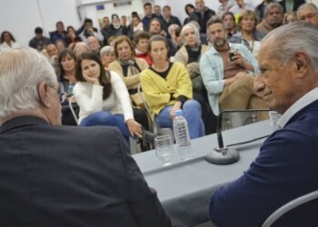 Desafíos a la soberanía: conversatorio con Jorge y Francisco Taiana en La Costa