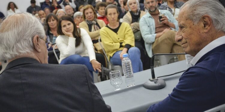 Desafíos a la soberanía: conversatorio con Jorge y Francisco Taiana en La Costa