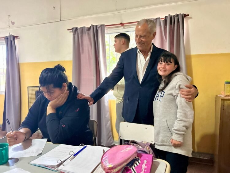 Obras: La Municipalidad construye un Salón de Usos Múltiples en la Escuela de Educación Especial N° 501 de Mar de Ajó