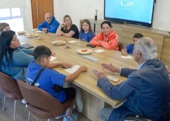 Día Mundial de la Diabetes: el intendente Juan de Jesús compartió un desayuno con integrantes de Diabetes La Costa