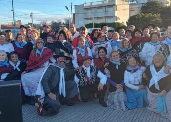 Exposición de arte y cierre de los talleres para adultos mayores en San Clemente del Tuyú
