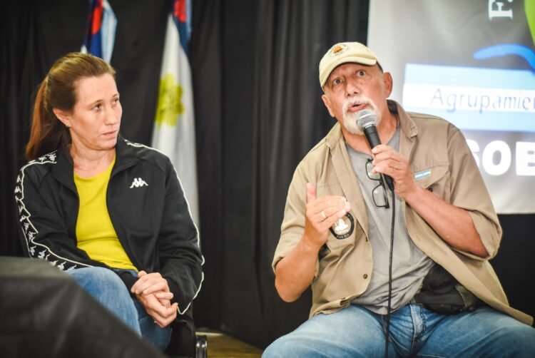 Se desarrolló la charla sobre soberanía y recursos navegables a cargo de Julio Urien en San Clemente del Tuyú