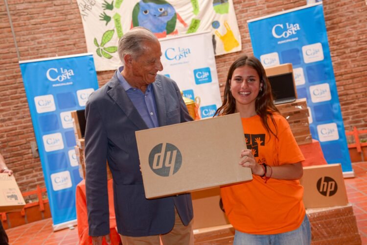 La Municipalidad de La Costa reconoció a participantes de las Olimpiadas Escolares