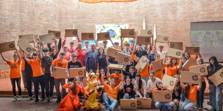 La Municipalidad de La Costa reconoció a participantes de las Olimpiadas Escolares