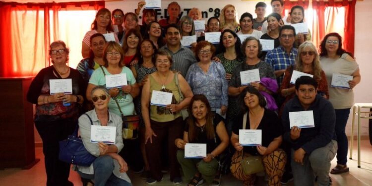 Entregaron los certificados a quienes concluyeron el Taller de Producción y Valor Agregado de Hongos Comestibles