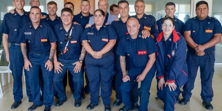 La municipalidad de La Costa reconoció a personal que colaboró con las tareas de rescate en Villa Gesell