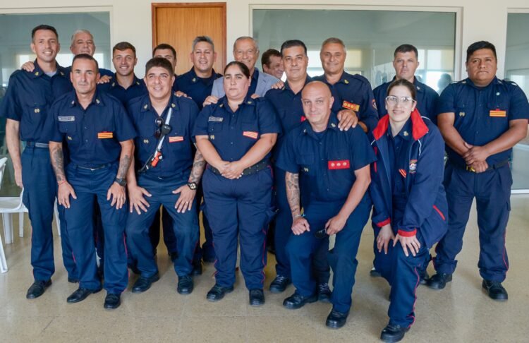 La municipalidad de La Costa reconoció a personal que colaboró con las tareas de rescate en Villa Gesell