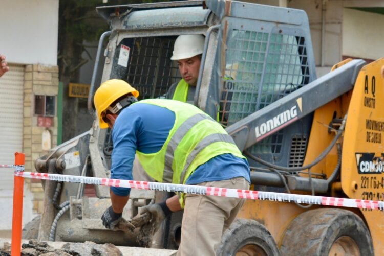Plan municipal de bacheo: trabajos simultáneos en San Clemente y Mar de Ajó