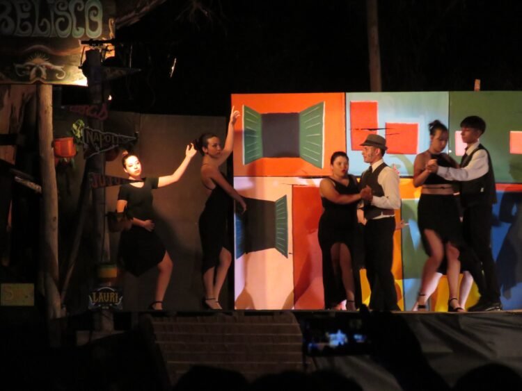 La Escuela Municipal de Bellas Artes despidió el año con un imponente espectáculo en San Clemente