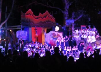 La Escuela Municipal de Bellas Artes despidió el año con un imponente espectáculo en San Clemente