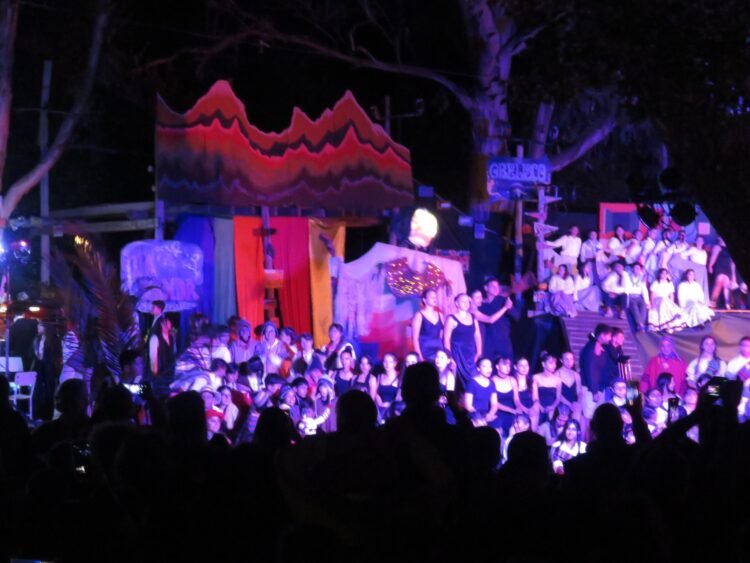 La Escuela Municipal de Bellas Artes despidió el año con un imponente espectáculo en San Clemente