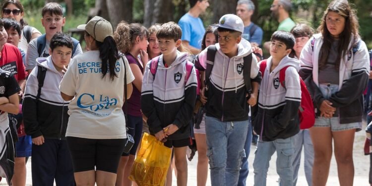 Más de 800 estudiantes disfrutaron de una experiencia educativa en el Vivero Cosme Argerich